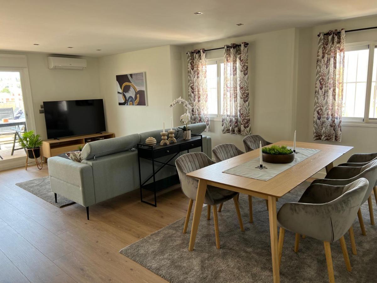 Luxury 190M2 Amplio Apartamento Moderno Con Terraza En La Azotea De 50M2 Junto A La Playa, En El Centro De Torre Del Mar, Malaga, Modern Large Apartment With 50M2 Roof Terrace By The Beach, Right In The Center Of Torre Del Mar, Malaga Ngoại thất bức ảnh
