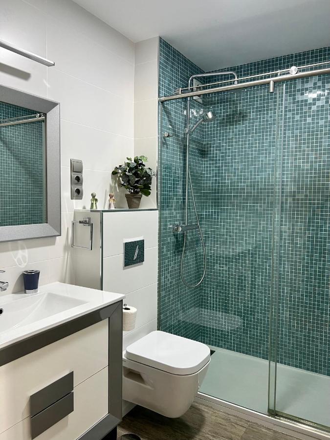 Luxury 190M2 Amplio Apartamento Moderno Con Terraza En La Azotea De 50M2 Junto A La Playa, En El Centro De Torre Del Mar, Malaga, Modern Large Apartment With 50M2 Roof Terrace By The Beach, Right In The Center Of Torre Del Mar, Malaga Ngoại thất bức ảnh